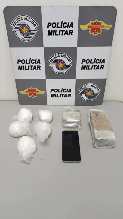 Foto 3 de 3 — Homem é preso pelo TOR com cocaína e maconha na rodovia SP-255 em Araraquara